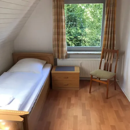 Mühlenweg- Tante Lise *